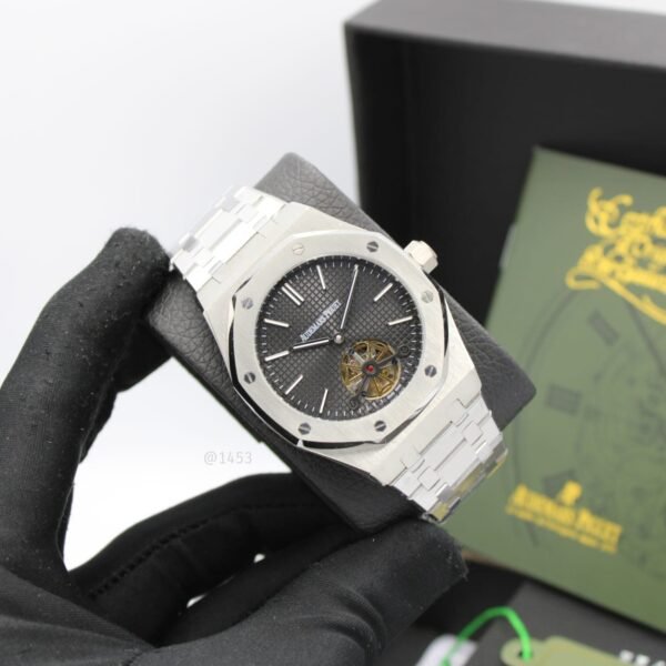 Elegant Wrist Watch
