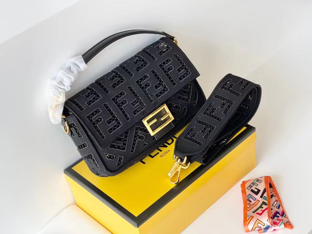 Hand Carry Bags - Image 3