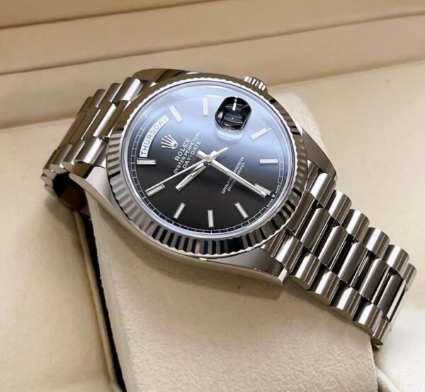 Elegant Wrist Watch
