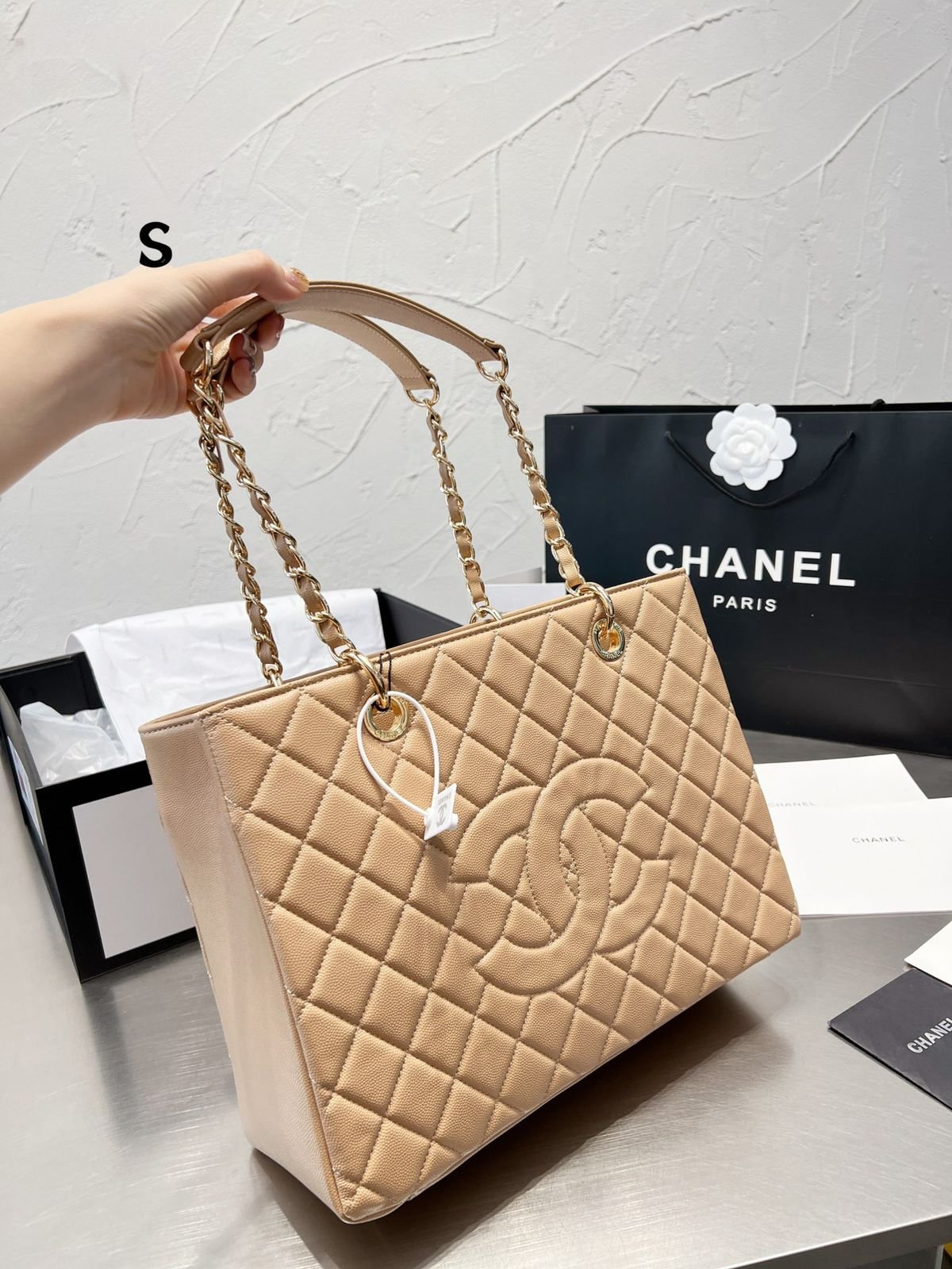 Hand Carry Bags - Image 2