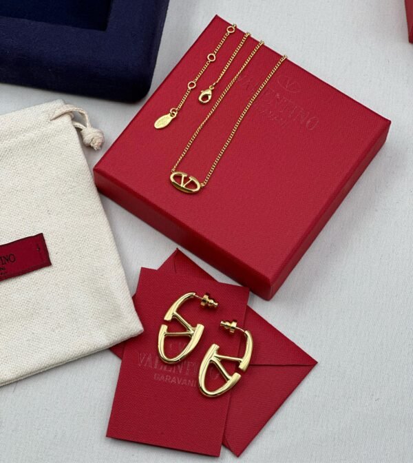 Elegant Branded Jewellery