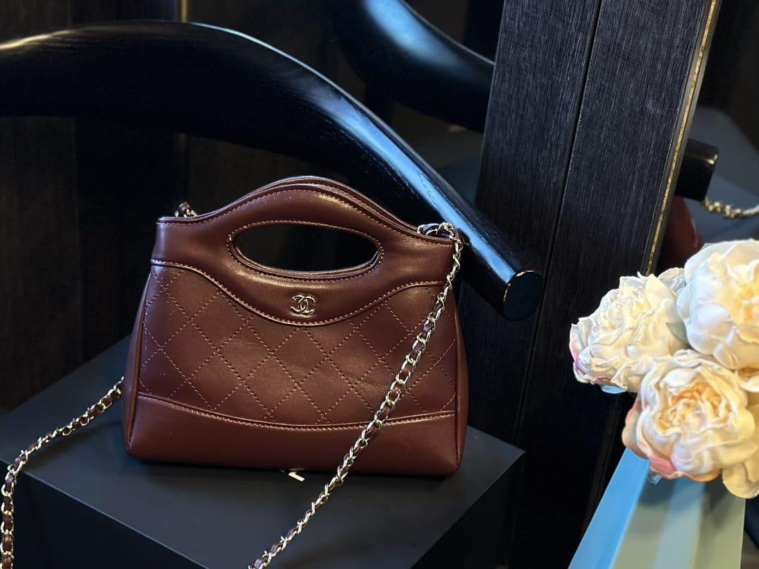 Hand Carry Bags - Image 2