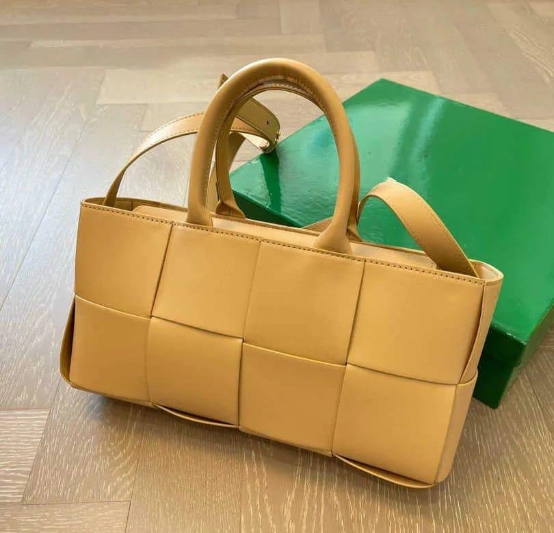 Hand Carry Bags - Image 3