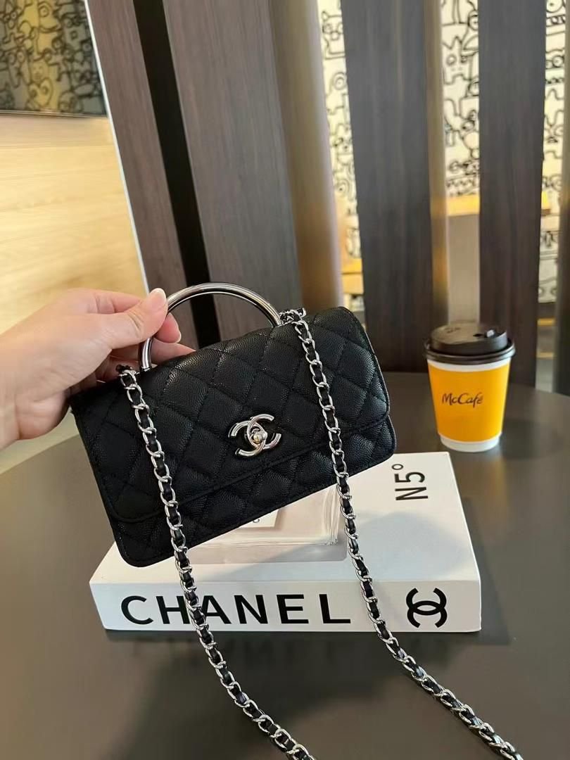 Hand Carry Bags - Image 2