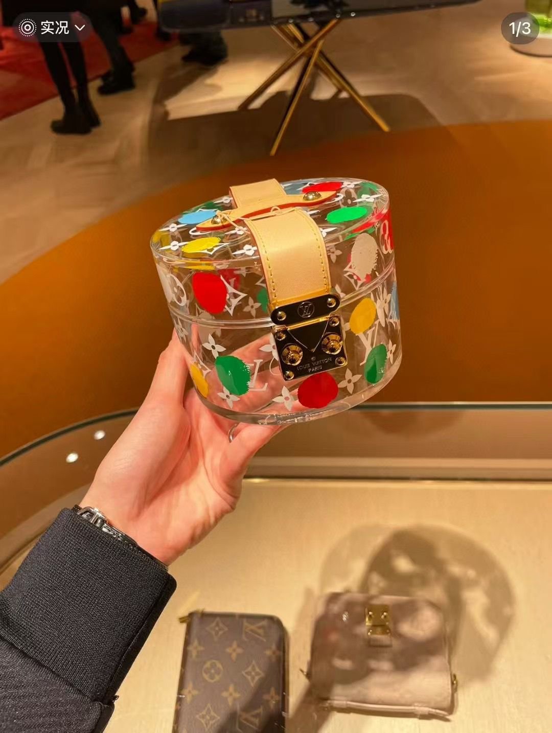 Hand Carry Bags - Image 2