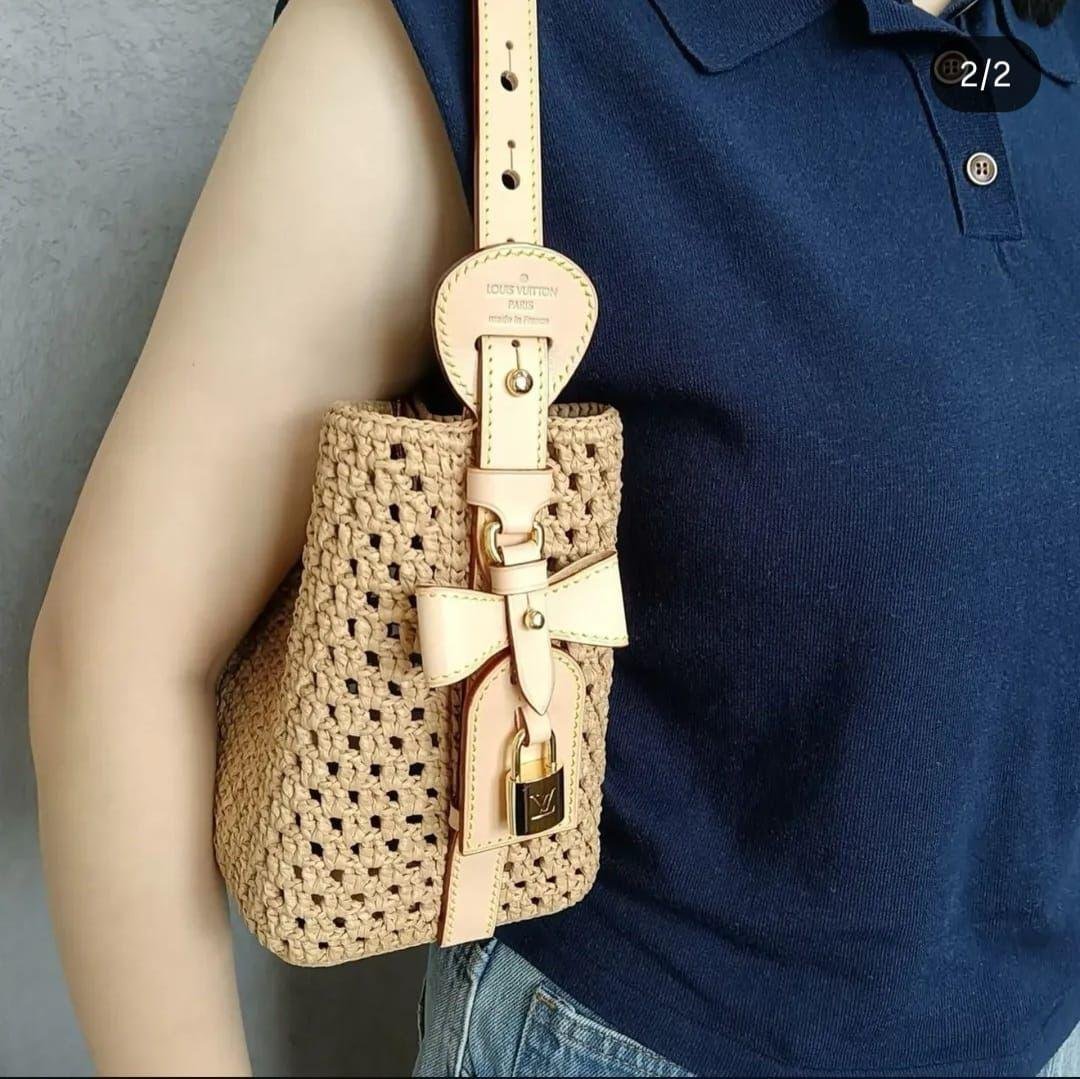 Hand Carry Bags - Image 2