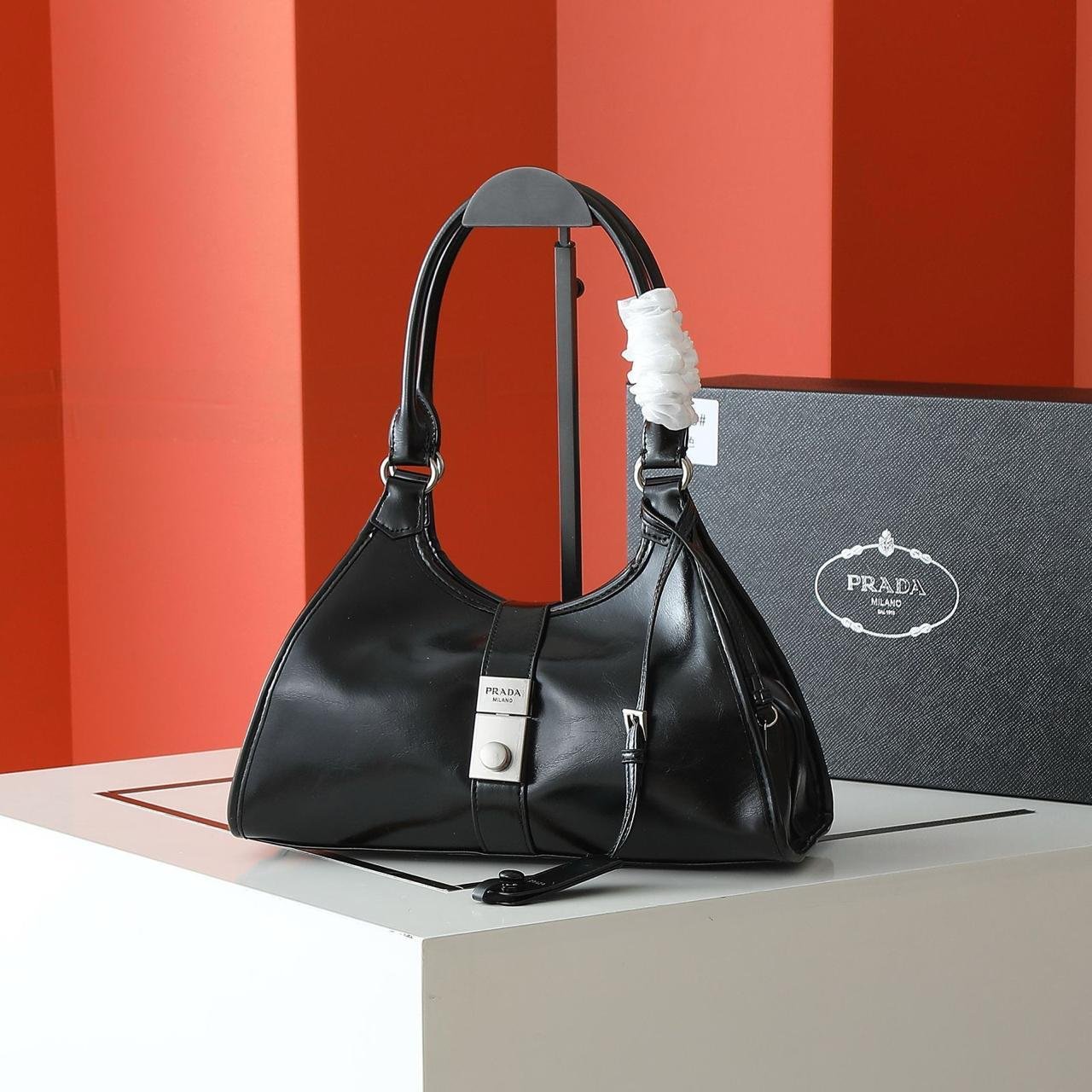 Hand Carry Bags - Image 3