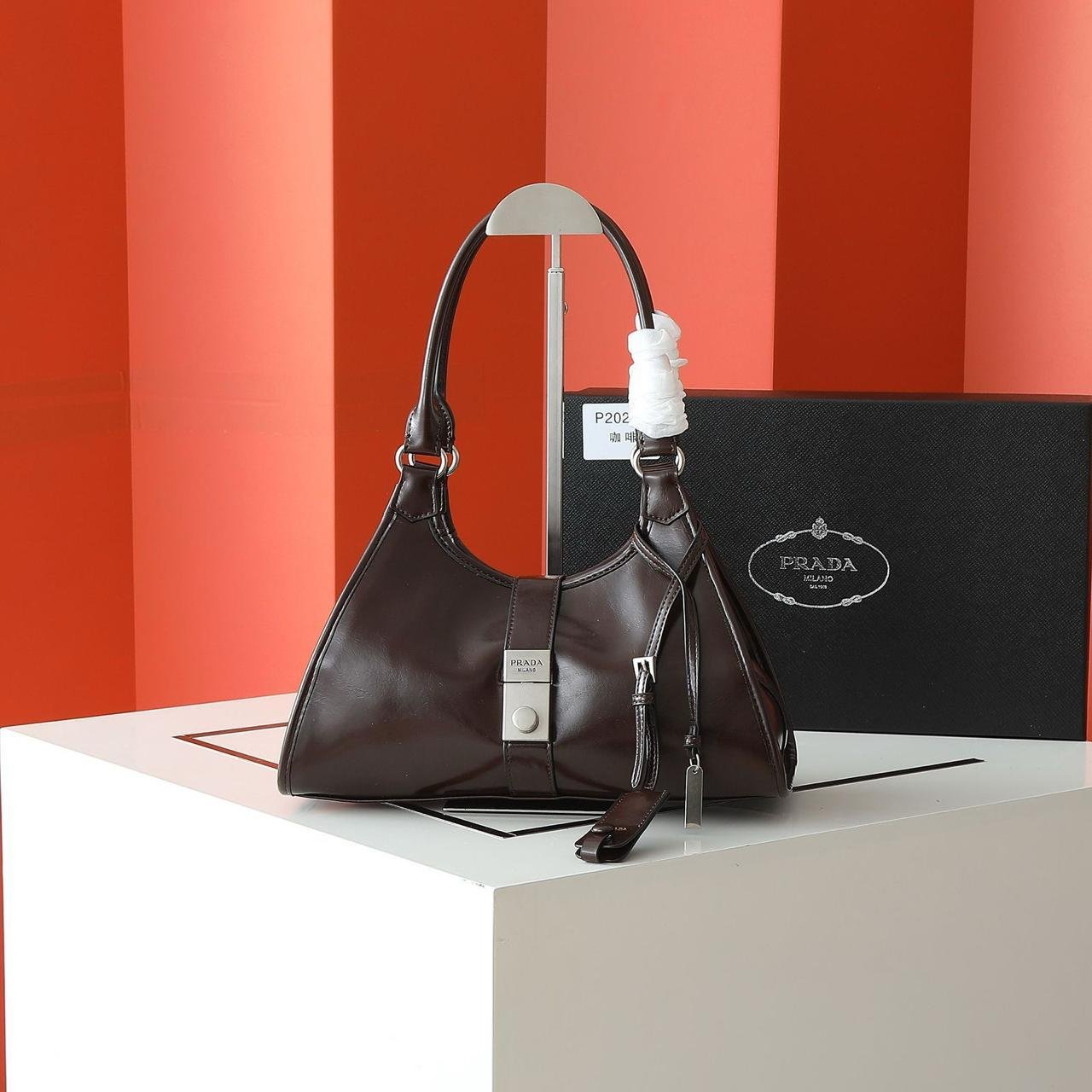 Hand Carry Bags - Image 2